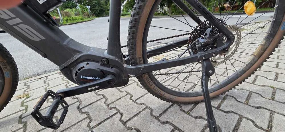 Crussis ONE-Largo 10.10 2025 - horské elektrokolo 29" - 720 Wh (20 Ah) - šedá - vel. 20" (L)