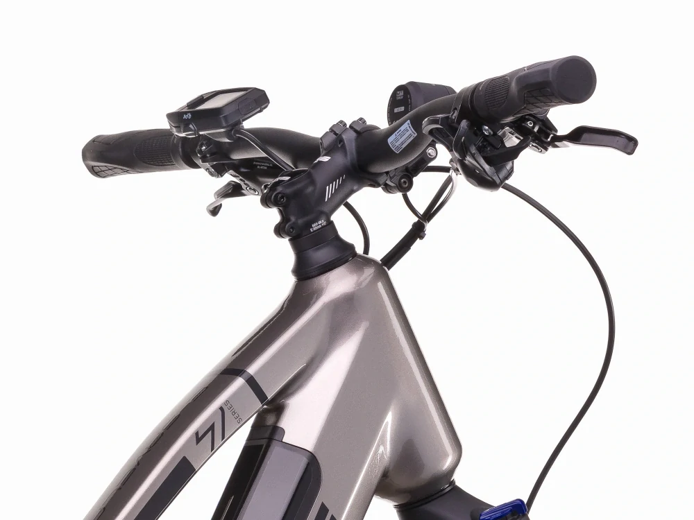 Crussis e-Savela 7.11 2026 - trekingové elektrokolo dámské 28" - 691 Wh (19,2 Ah) - stříbrná/černá