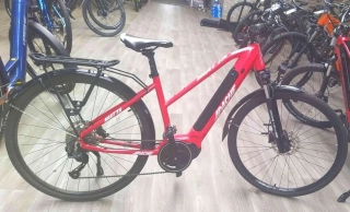 Apache Matta Tour MX5 Red - trekingové elektrokolo dámské 28"- 576 Wh - vel. 18" (M)